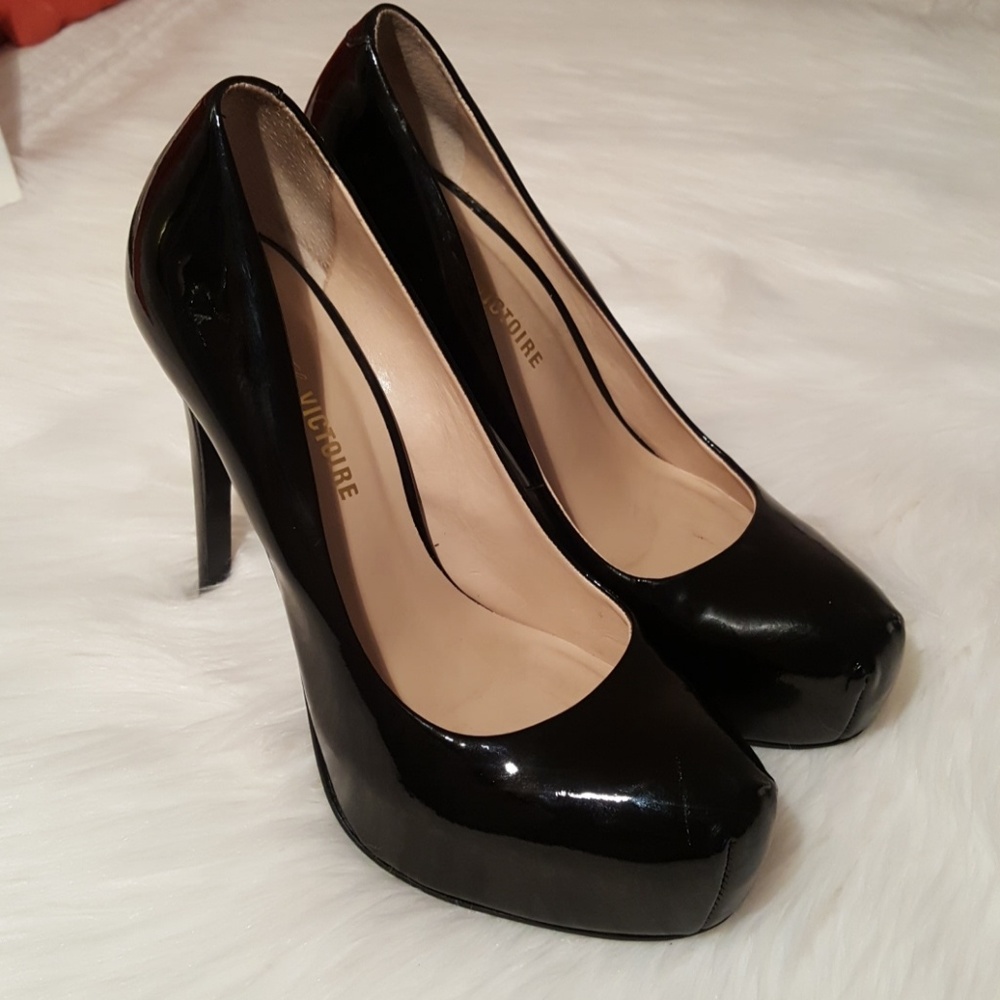 Pour La Victoire Platform Stilettos